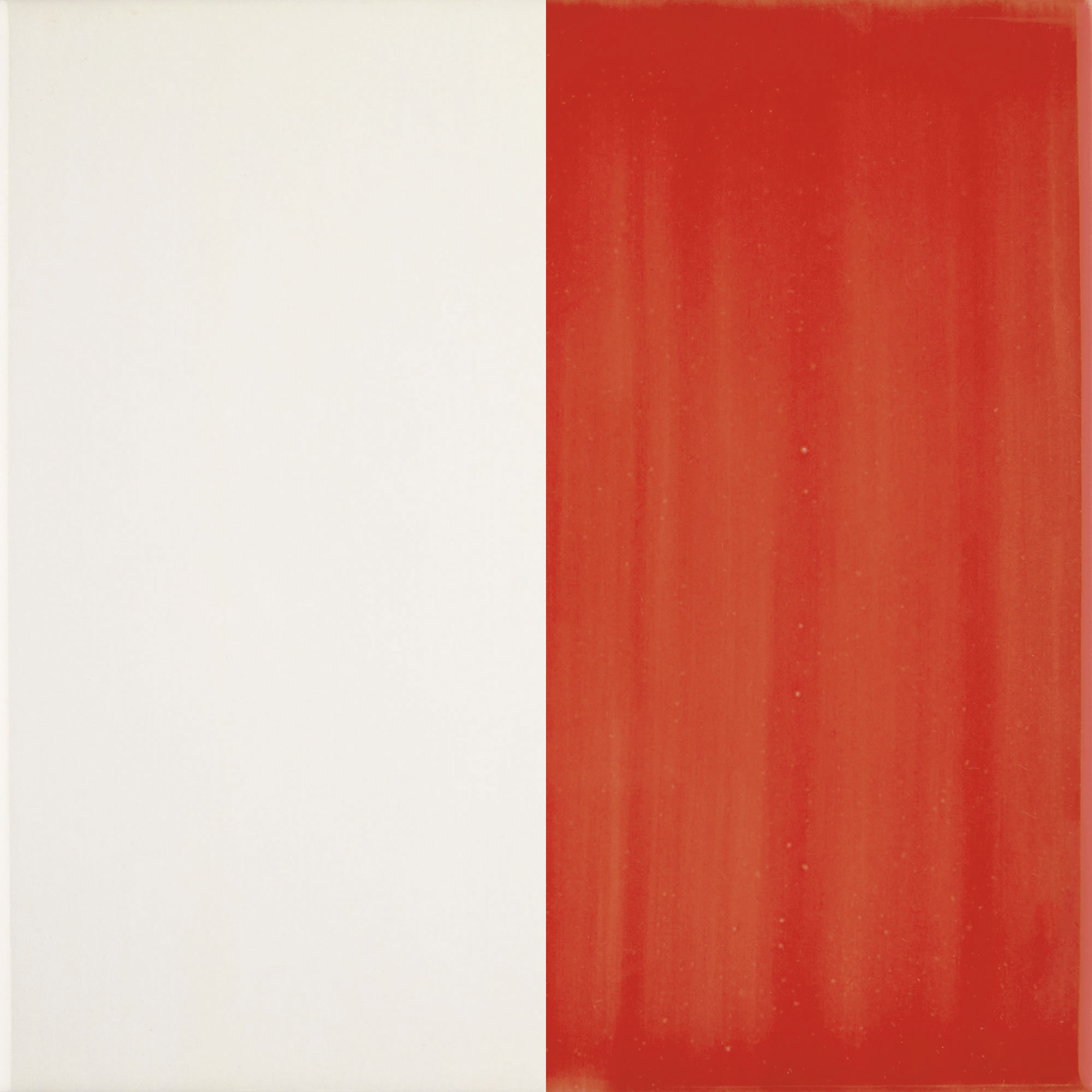 HR104 White-Red