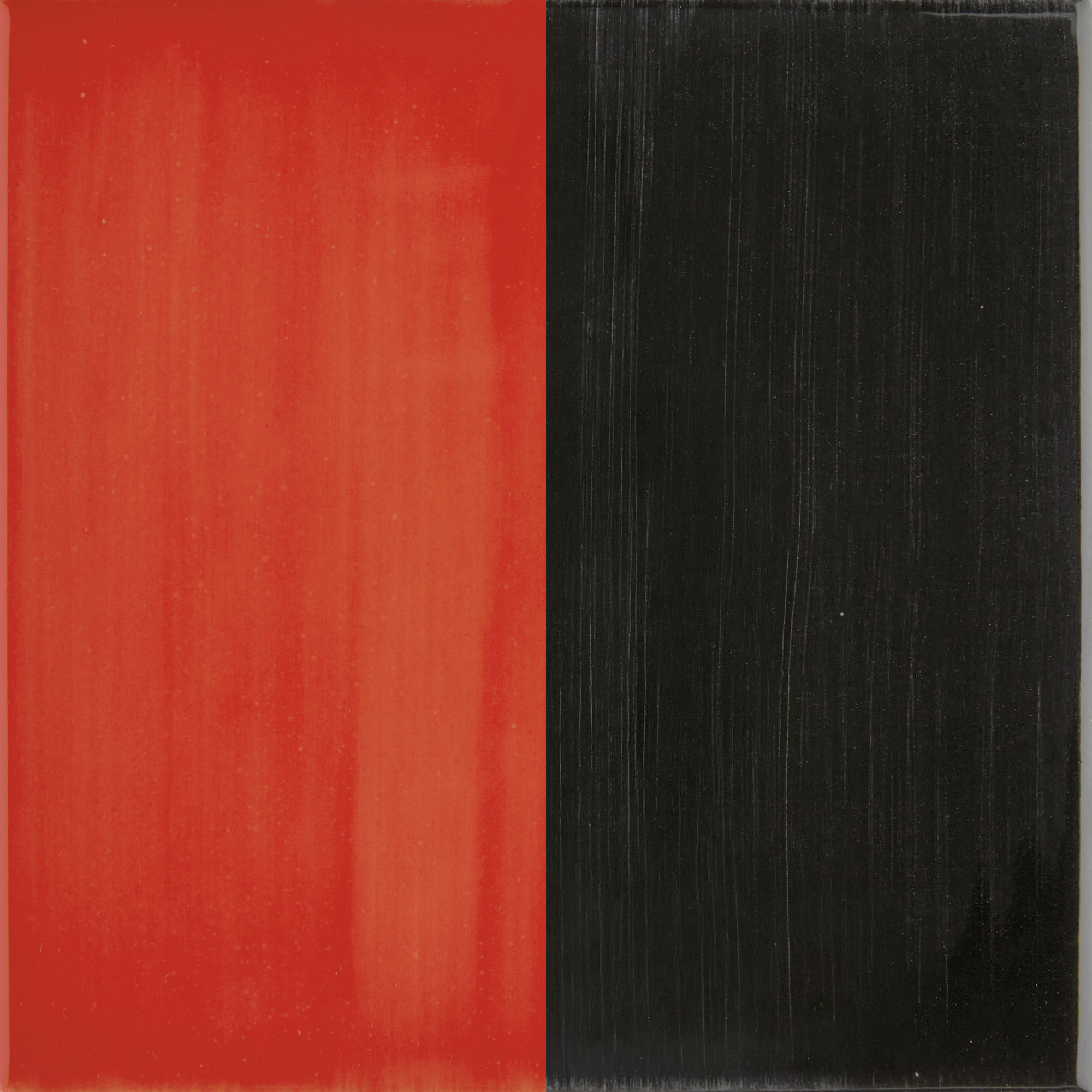HR145 Red-Black