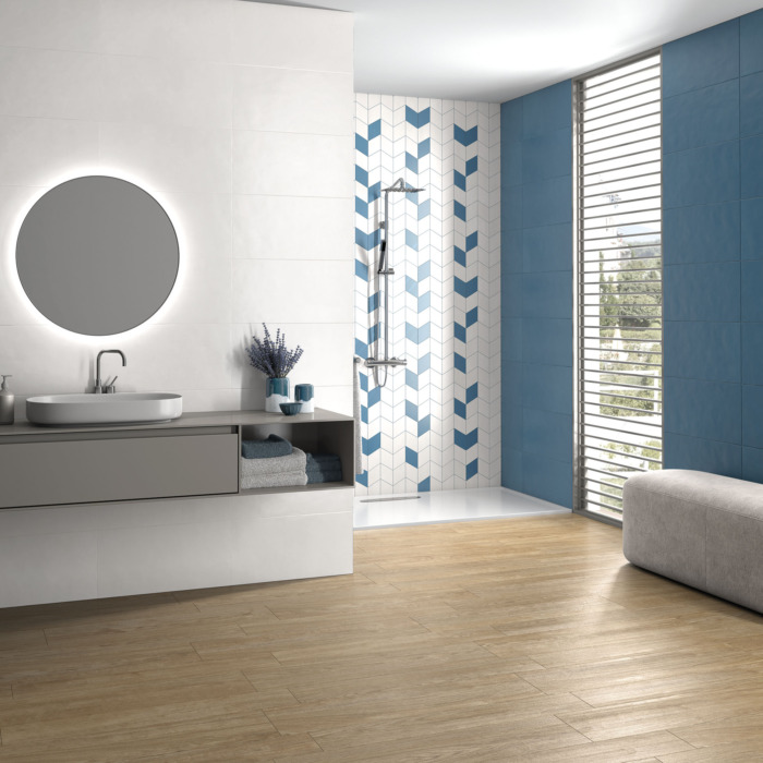 Livin-Cloud-White-Colonial-Blue-WC-amb-R3741R-LOS1001-LOS1007-R3747R-P9123C2-P9123C3