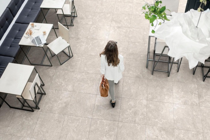 Axis-Silver-Cafe-amb-P6272R